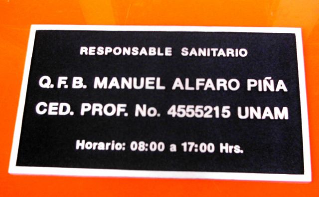 Placa Fundida en bronce con Barniz