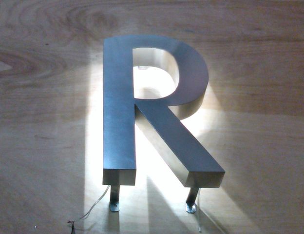 Letra Iluminada con luz LED