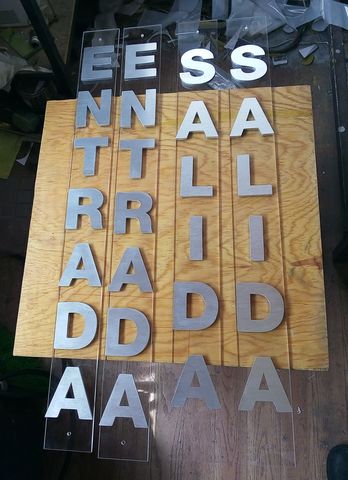 Letras de Aluminio Con Espesor de acrilico