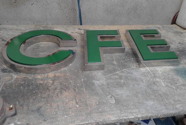 Armado Base y letras pintadas